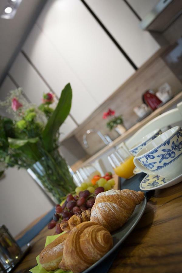 Kia Ora Suite Apartment San Zenone 外观 照片